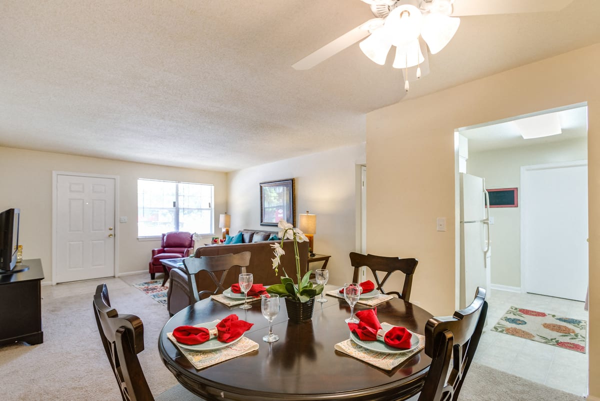 Photos and Video of High Country Apartments in Tuscaloosa, AL